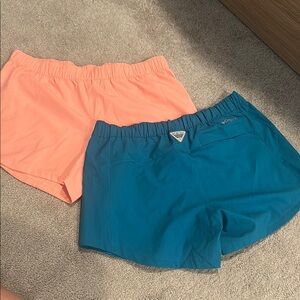 Columbia women’s set of 2 PFG pull on shorts small 4L coral and teal